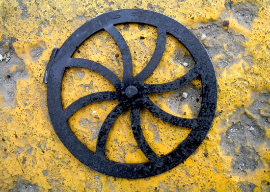 10349_355671421226303_316908979_n